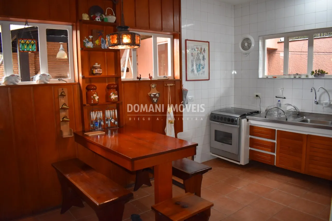 Casa à venda de 3.080 m² em Campos do Jordão, SP, Brasil