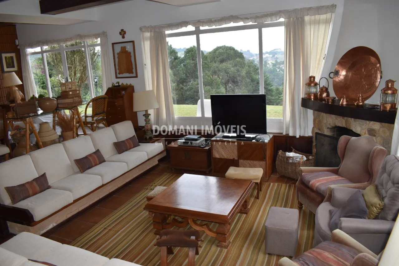 Casa à venda de 3.080 m² em Campos do Jordão, SP, Brasil