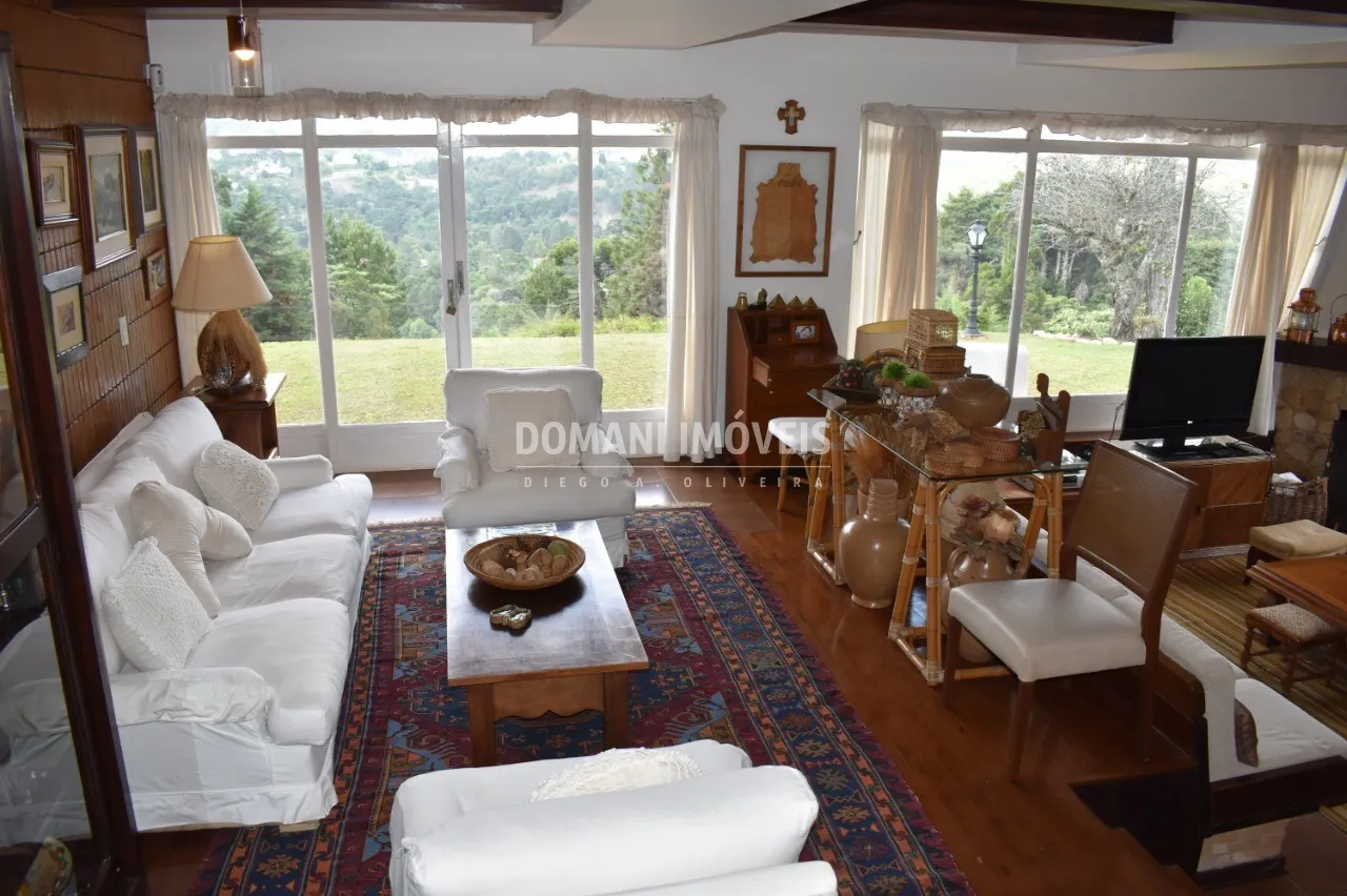Casa à venda de 3.080 m² em Campos do Jordão, SP, Brasil