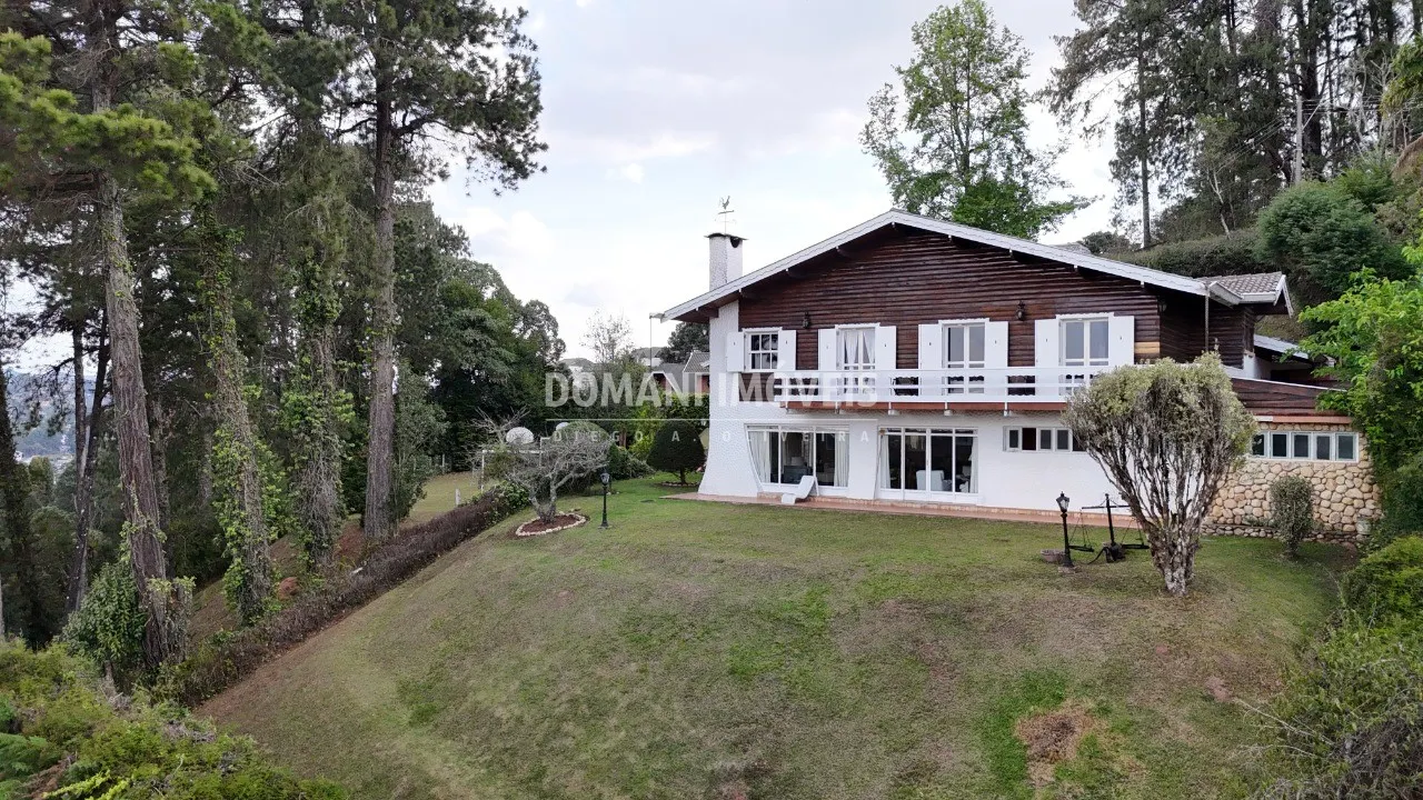 Casa à venda de 3.080 m² em Campos do Jordão, SP, Brasil