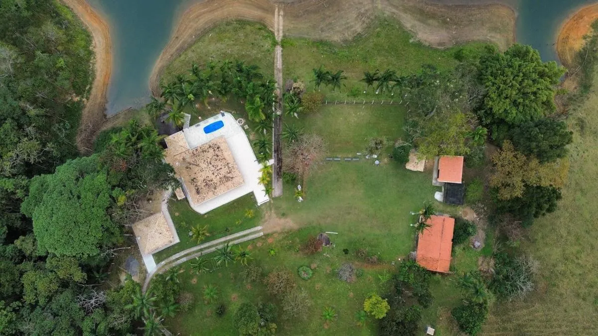 Chácara à venda de 1 ha em São José dos Campos, SP, Brasil