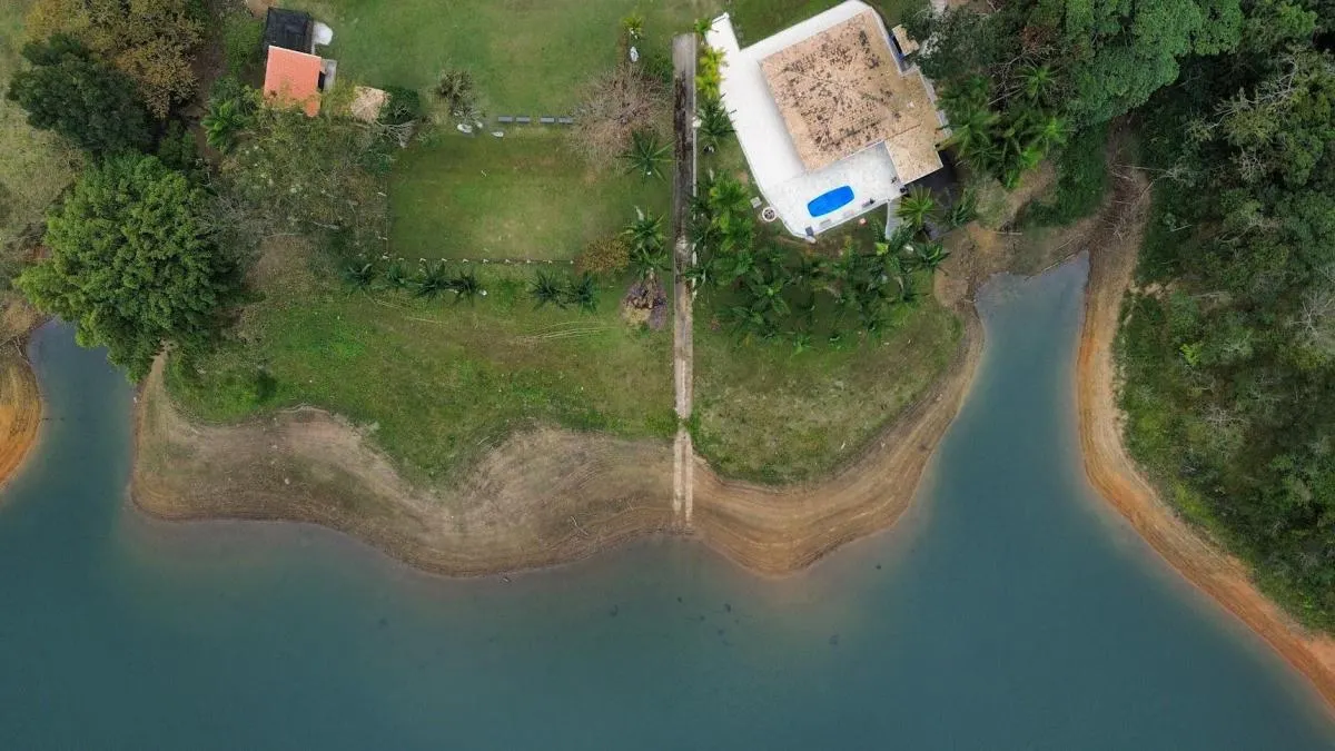 Chácara à venda de 1 ha em São José dos Campos, SP, Brasil