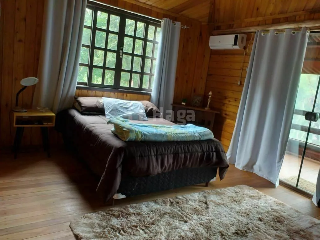 Country home for sale and to rent of 4 acres in Rio dos Cedros, SC, Brazil