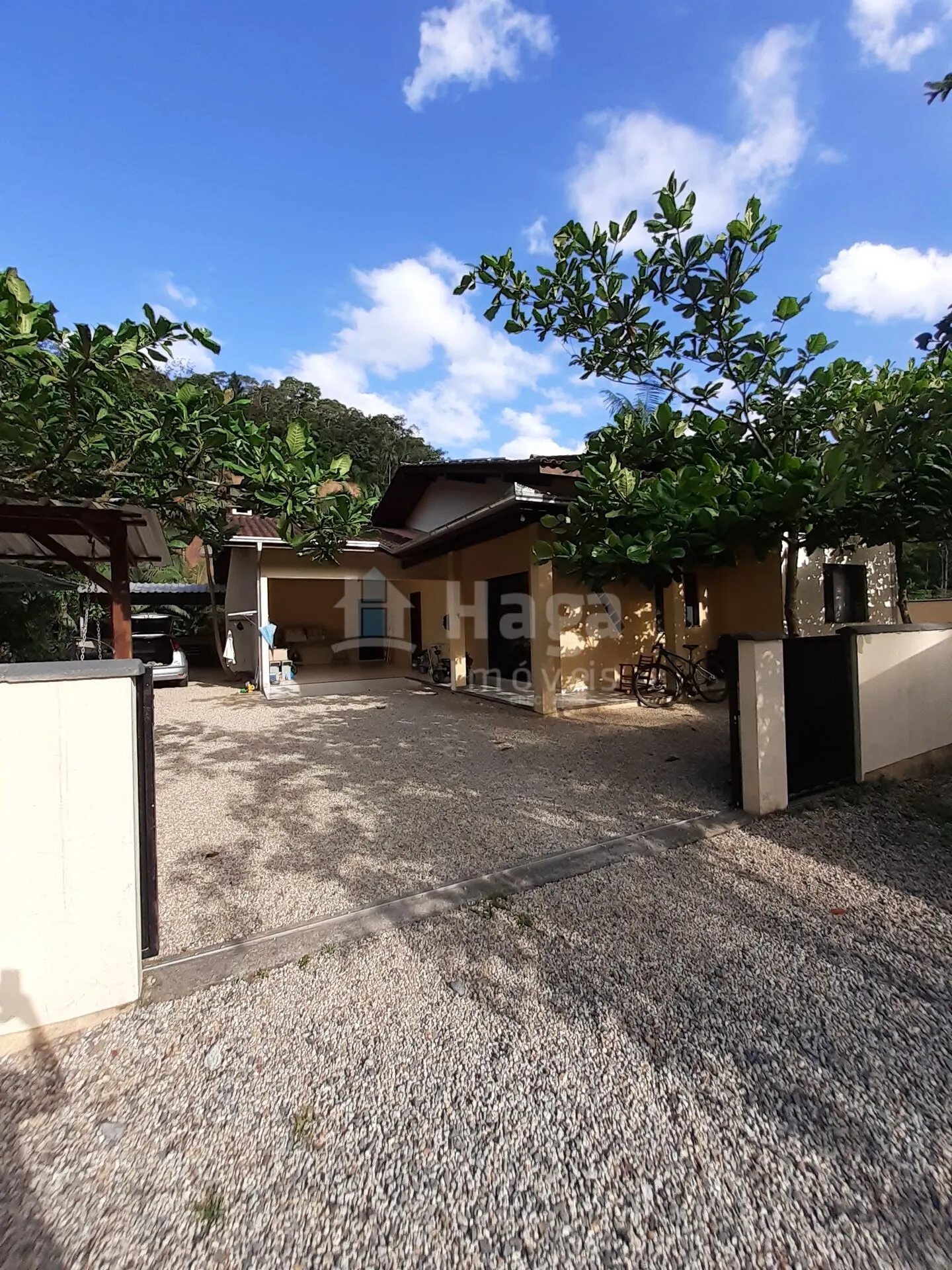 Casa à venda de 2.058 m² em Guabiruba, SC, Brasil