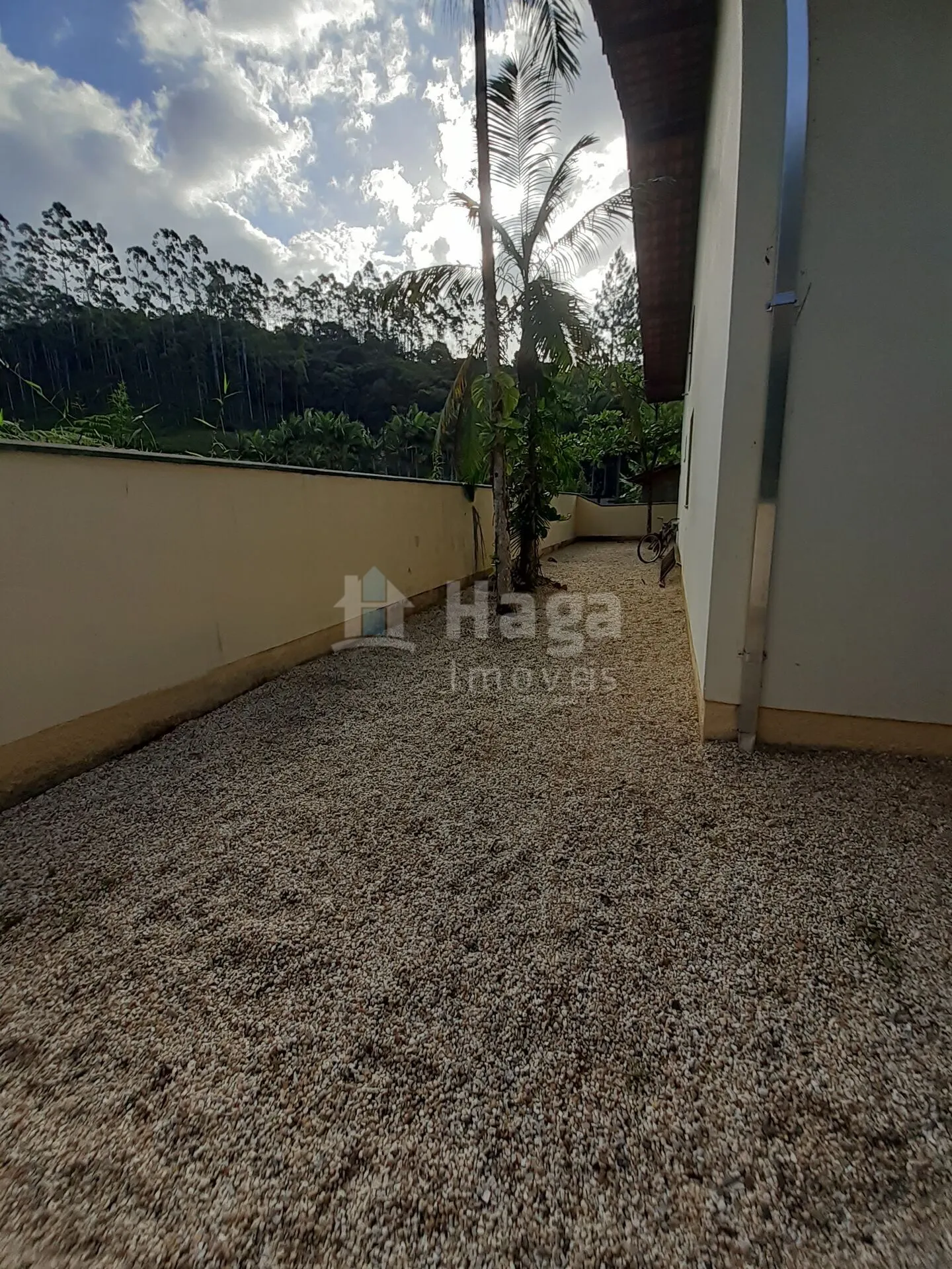 Casa à venda de 2.058 m² em Guabiruba, SC, Brasil