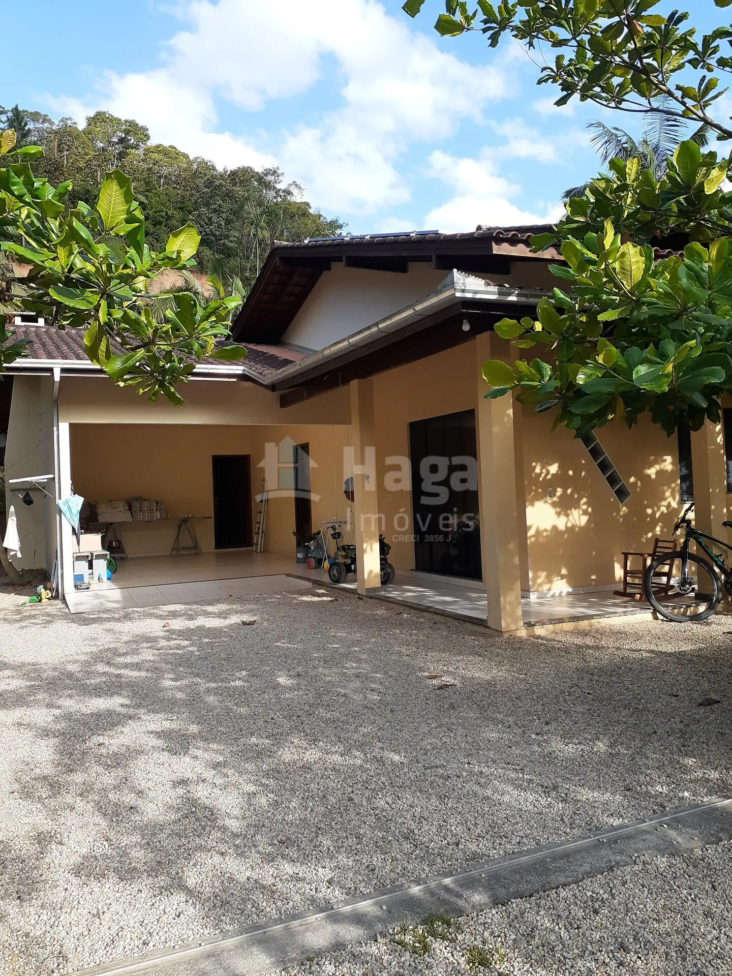 Casa à venda de 2.058 m² em Guabiruba, SC, Brasil