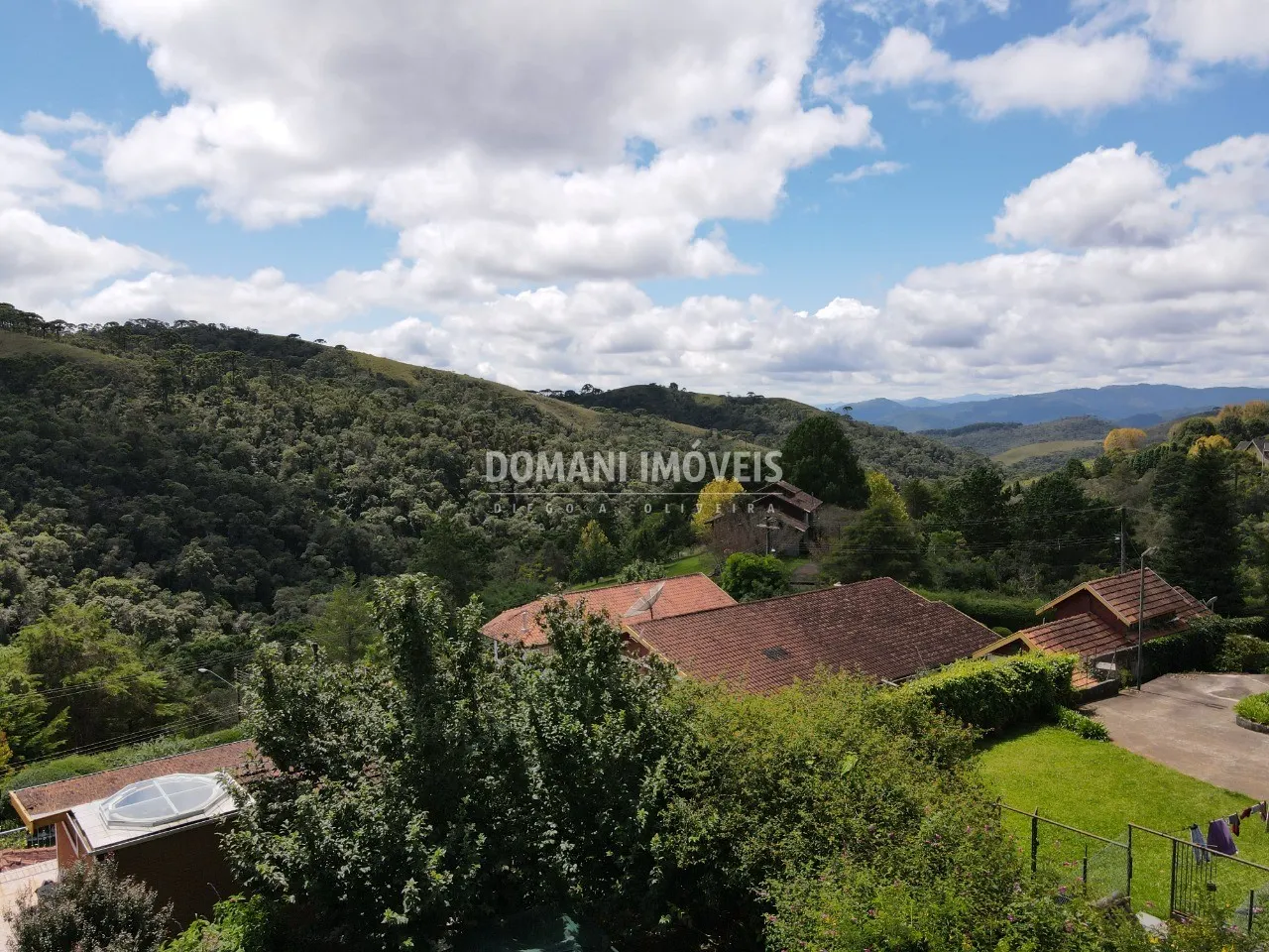 Casa à venda de 1.110 m² em Campos do Jordão, SP, Brasil