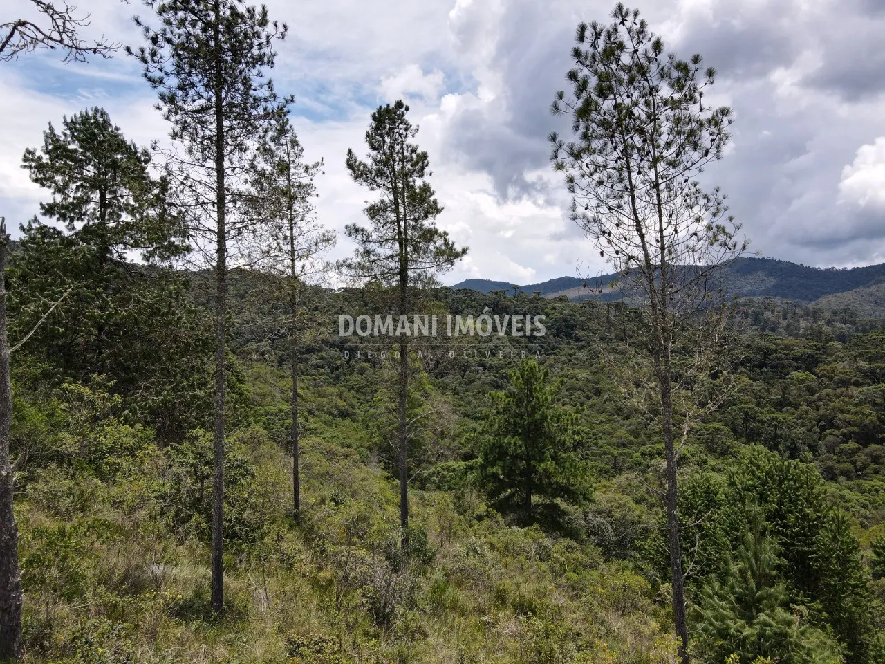 Terreno à venda de 1.050 m² em Campos do Jordão, SP, Brasil