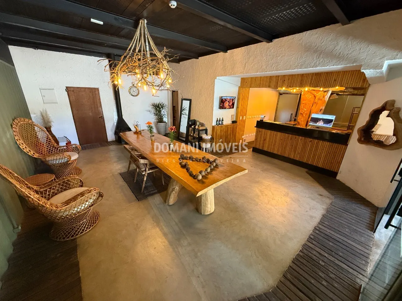 Comercial à venda de 2.870 m² em Campos do Jordão, SP, Brasil