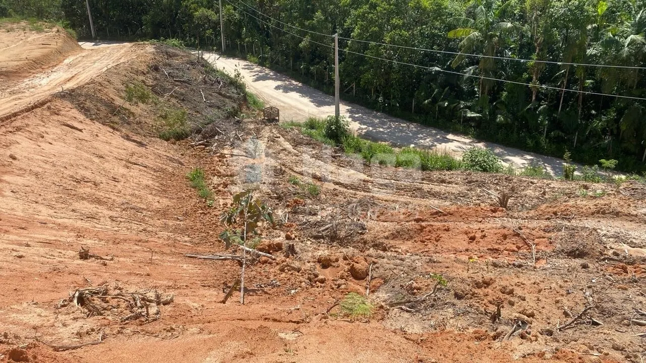 Terreno à venda de 726 m² em Guabiruba, SC, Brasil