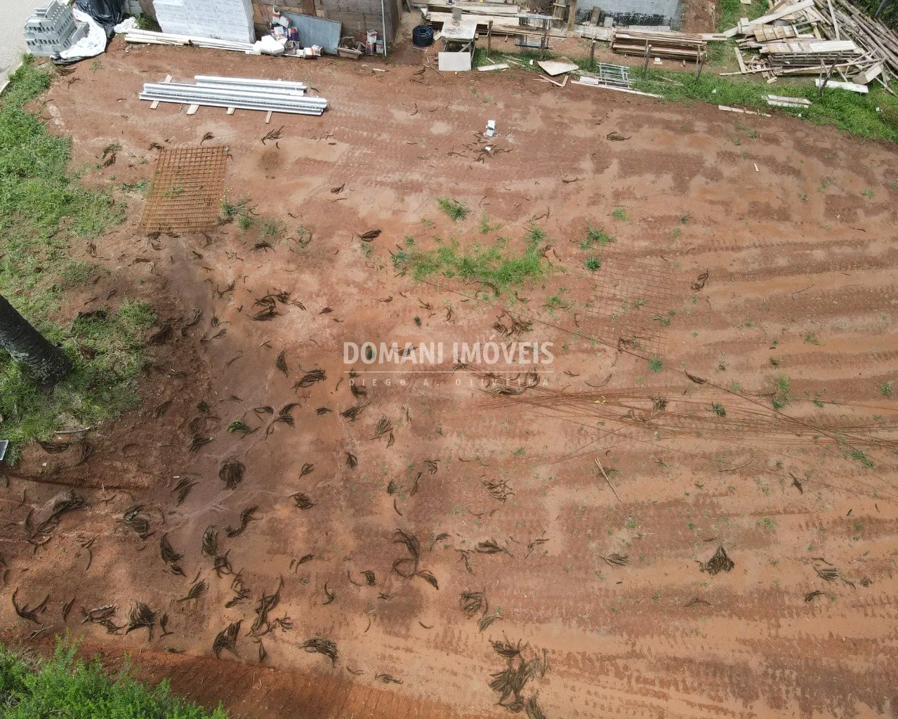 Terreno à venda de 1.305 m² em Campos do Jordão, SP, Brasil