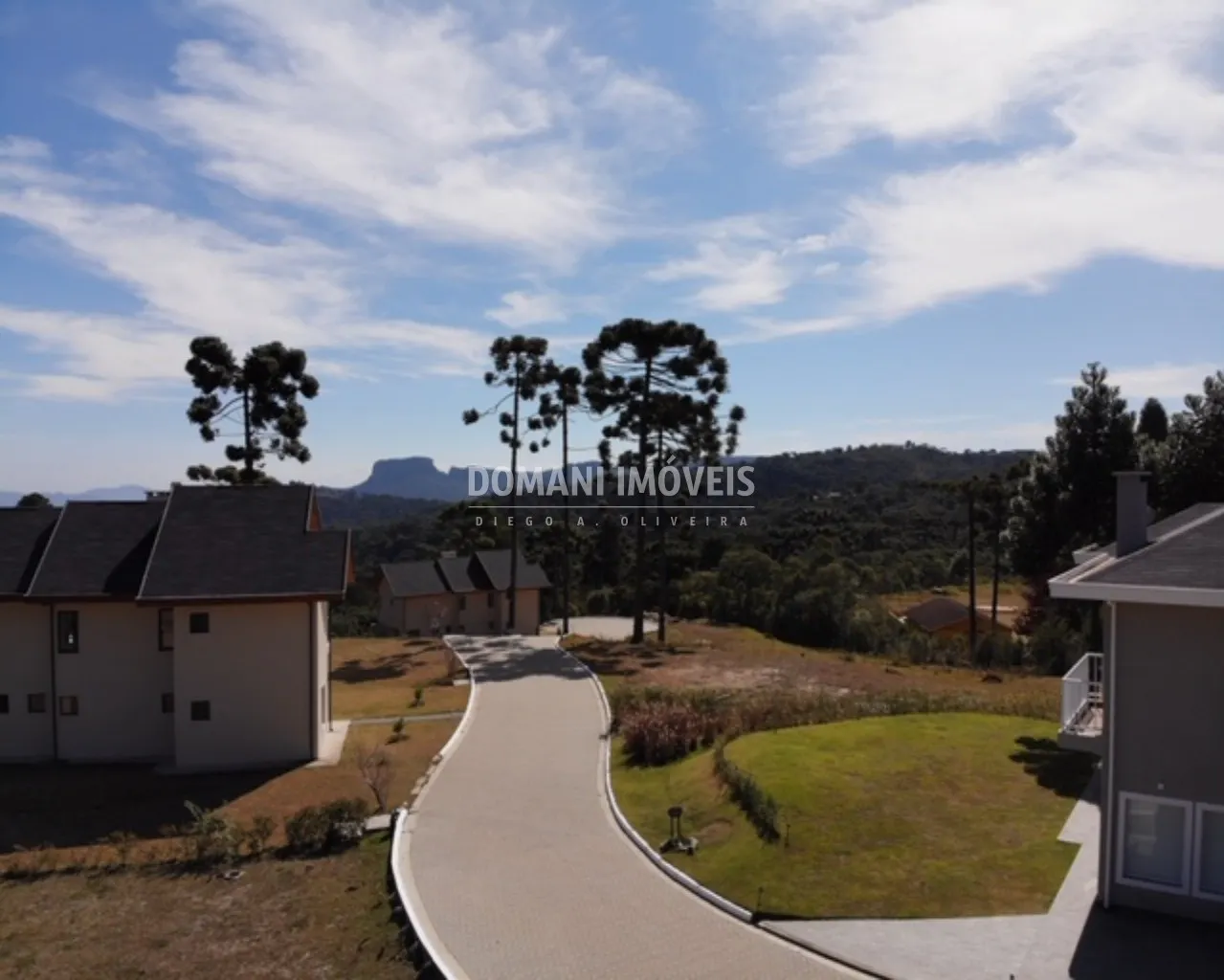 Terreno à venda de 1.305 m² em Campos do Jordão, SP, Brasil