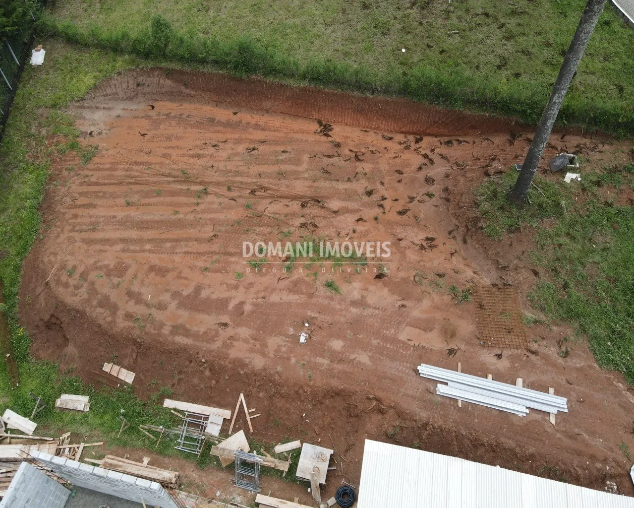 Terreno à venda de 1.305 m² em Campos do Jordão, SP, Brasil
