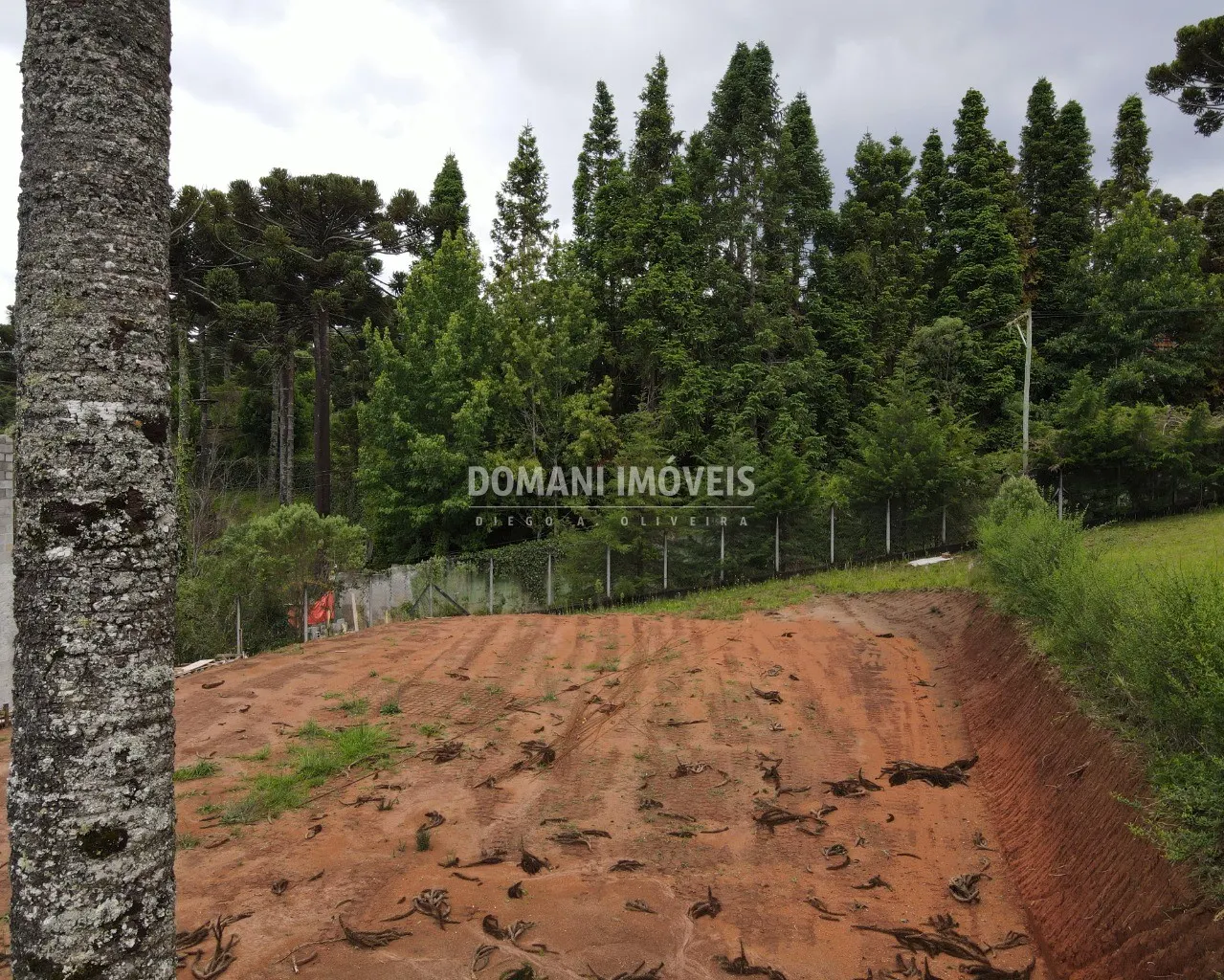 Terreno à venda de 1.305 m² em Campos do Jordão, SP, Brasil