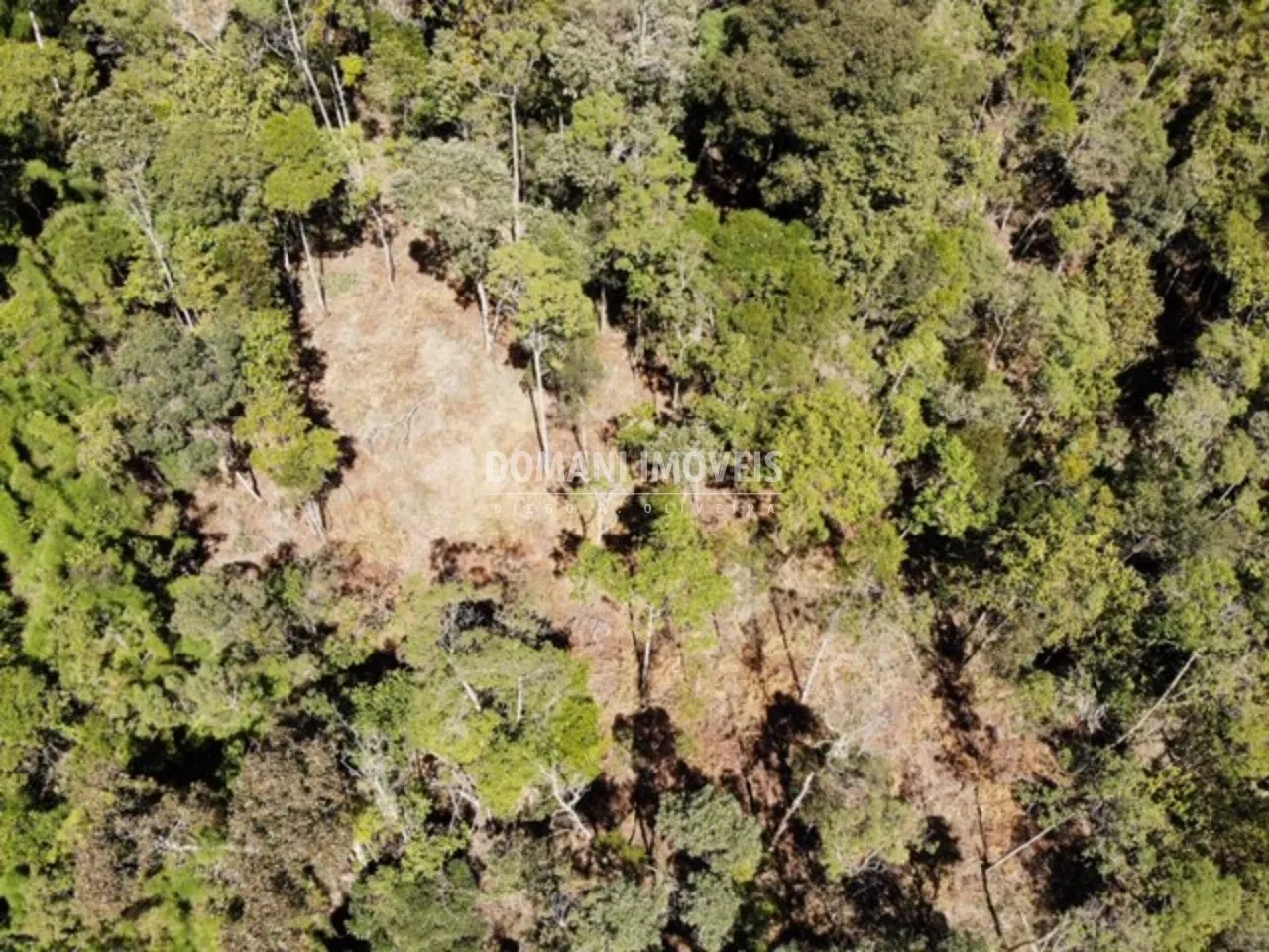 Terreno à venda de 2.690 m² em Campos do Jordão, SP, Brasil