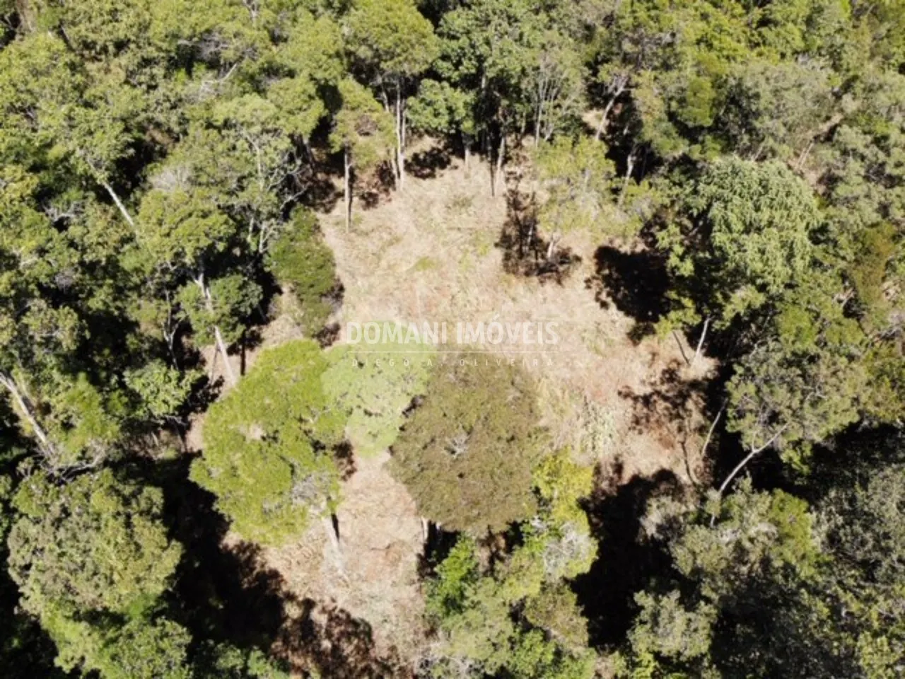 Terreno à venda de 2.690 m² em Campos do Jordão, SP, Brasil