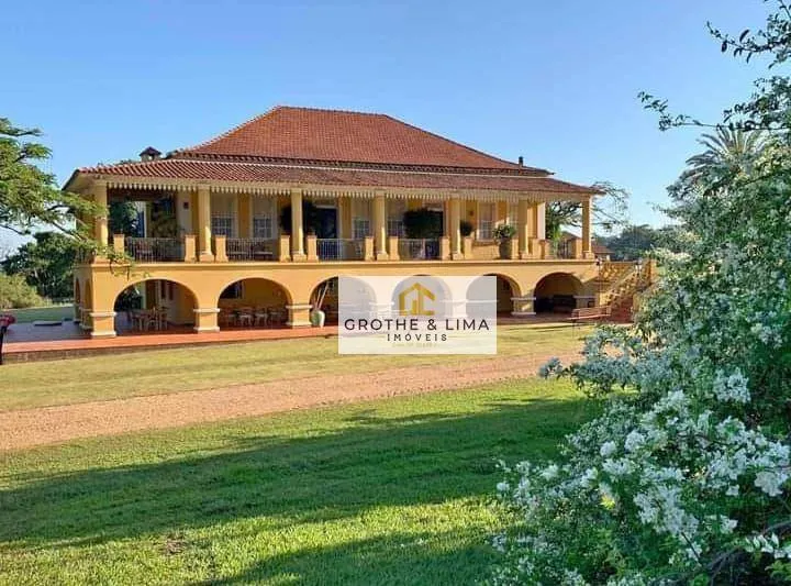 Fazenda à venda e para Arrendar de 796 ha em Cajuru, SP, Brasil