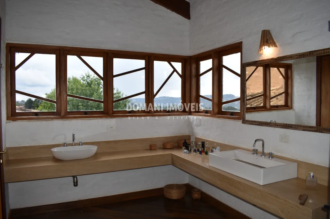 Casa à venda de 1.800 m² em Campos do Jordão, SP, Brasil