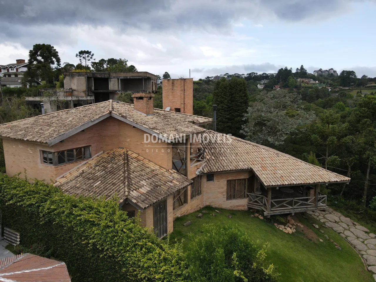Casa à venda de 1.800 m² em Campos do Jordão, SP, Brasil
