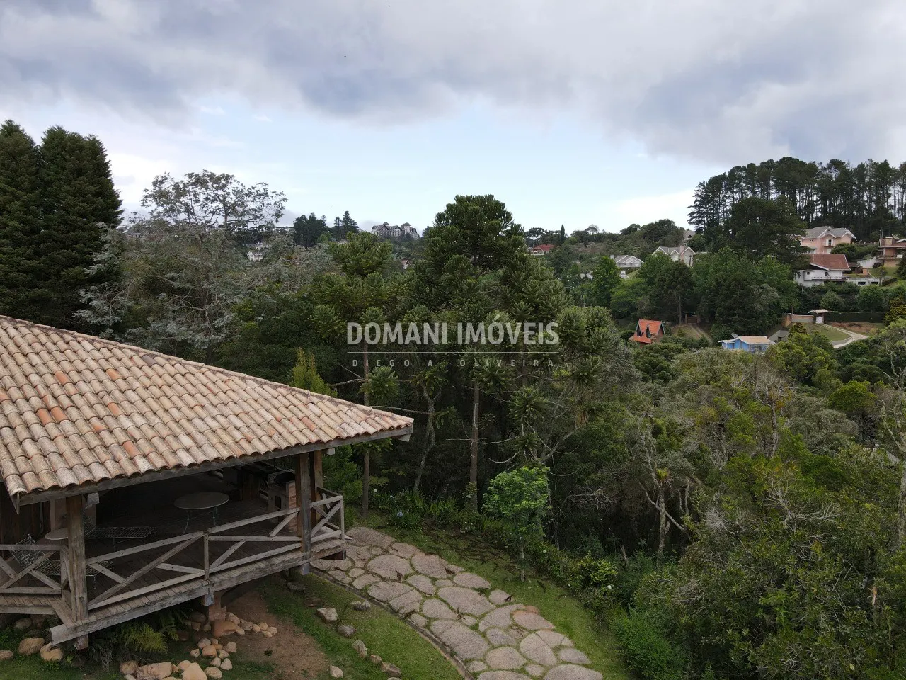 Casa à venda de 1.800 m² em Campos do Jordão, SP, Brasil