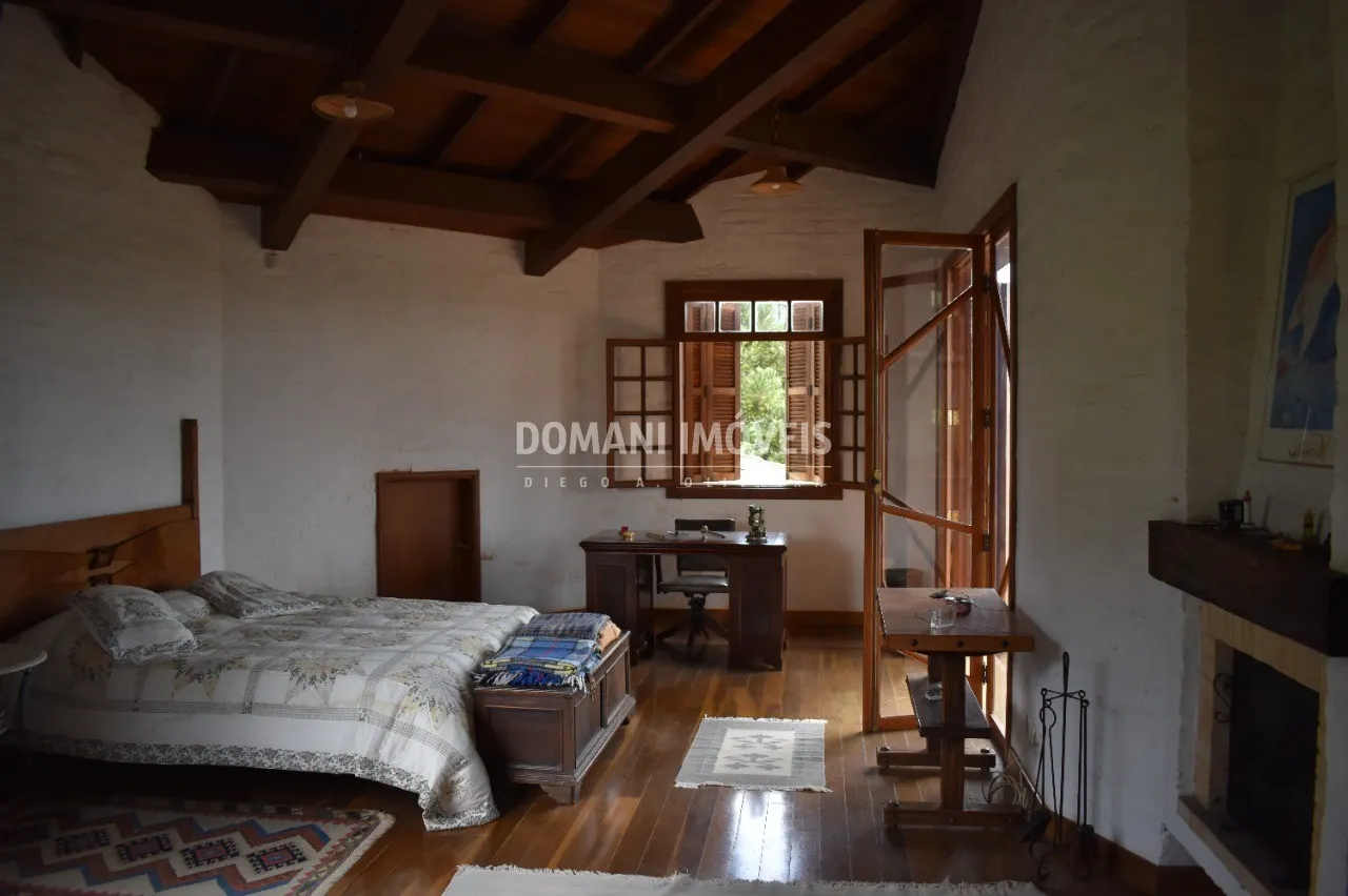 Casa à venda de 1.800 m² em Campos do Jordão, SP, Brasil