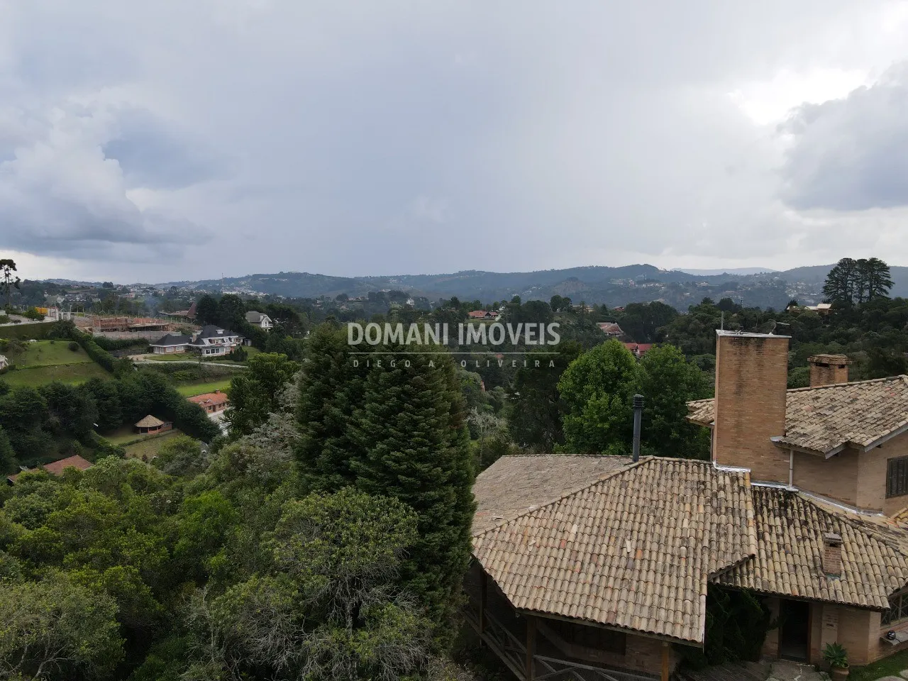 Casa à venda de 1.800 m² em Campos do Jordão, SP, Brasil