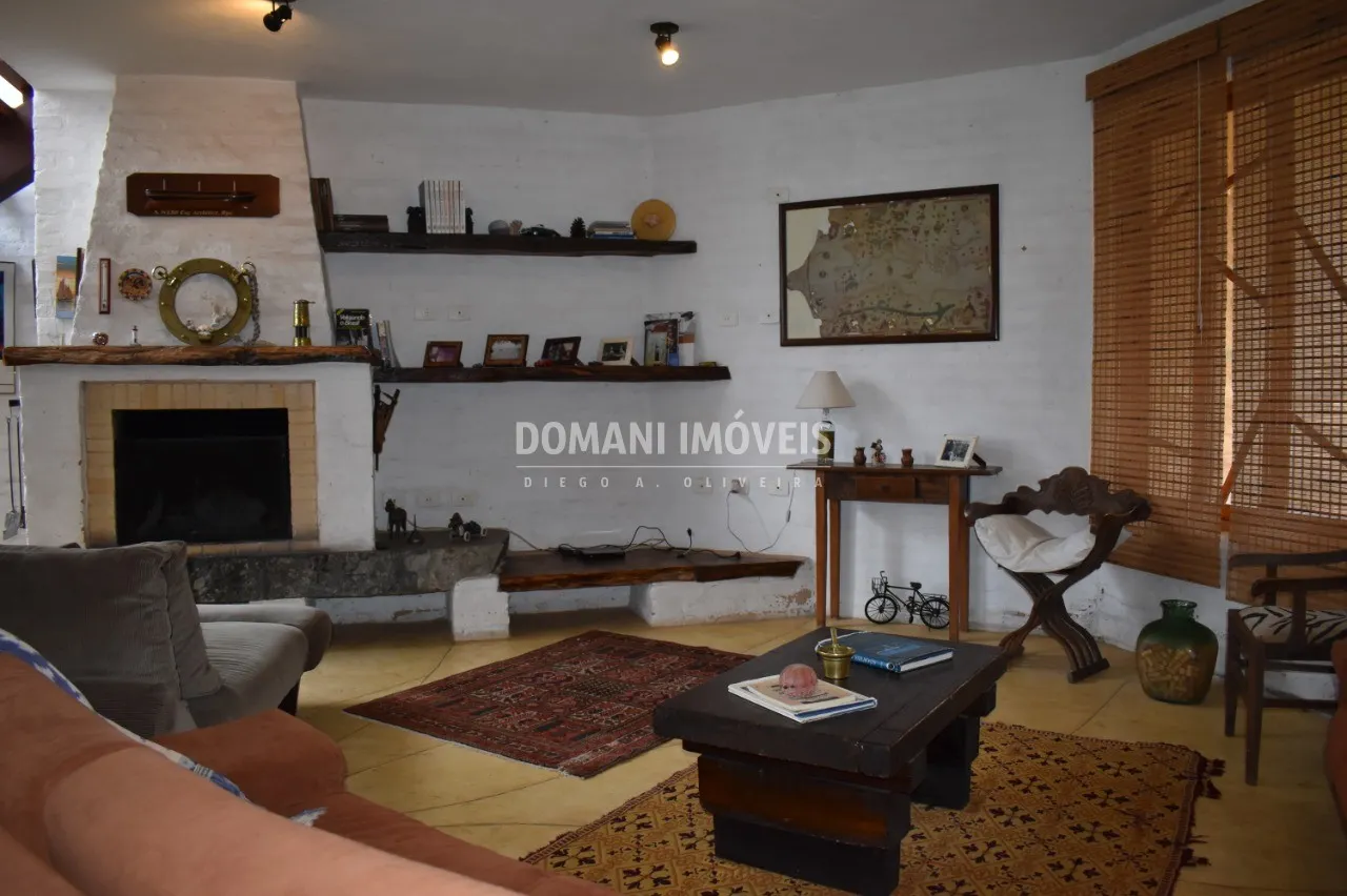 Casa à venda de 1.800 m² em Campos do Jordão, SP, Brasil