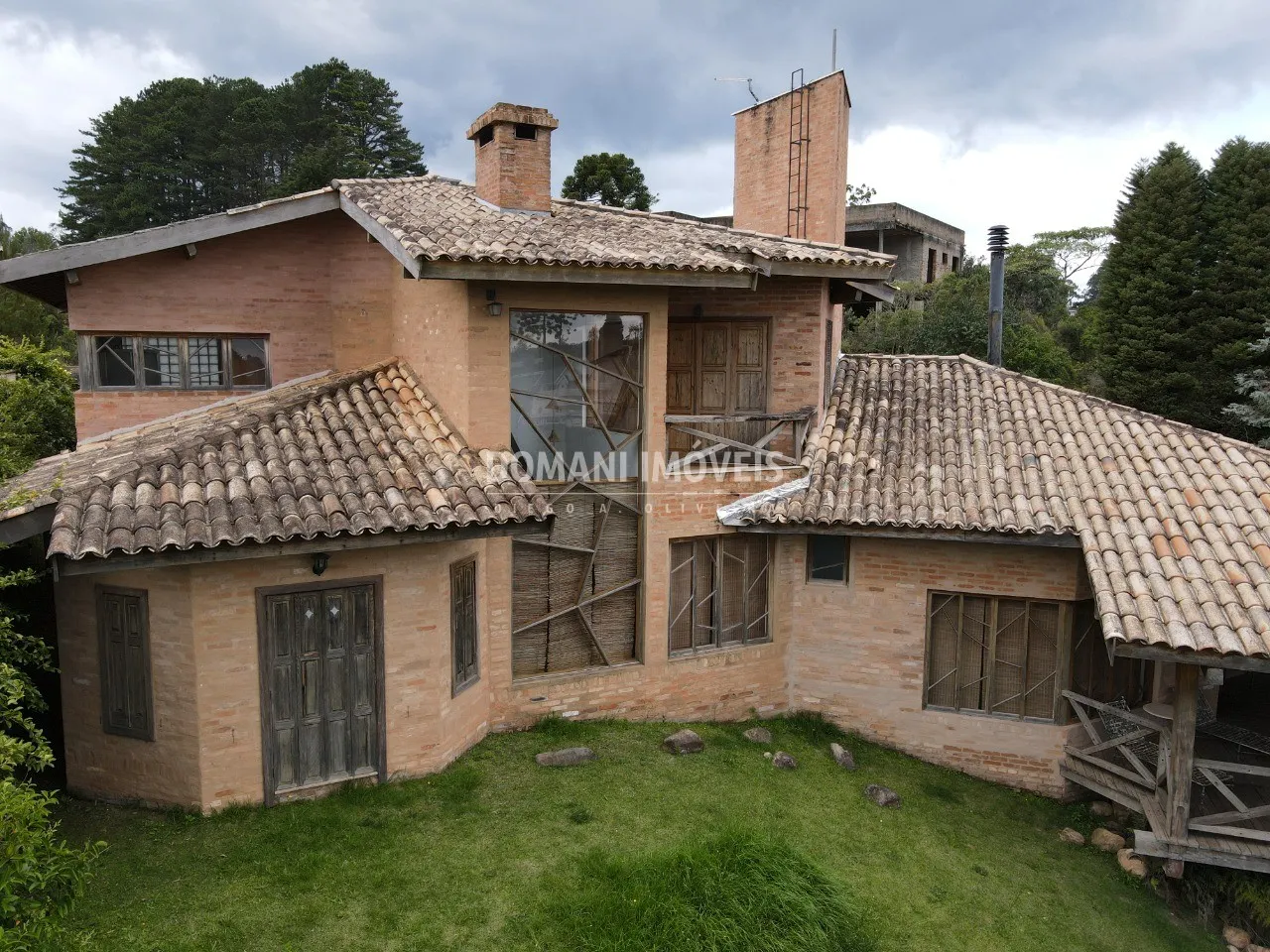Casa à venda de 1.800 m² em Campos do Jordão, SP, Brasil