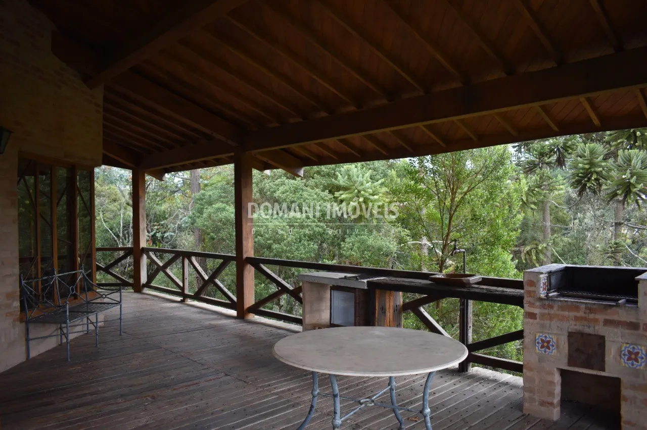Casa à venda de 1.800 m² em Campos do Jordão, SP, Brasil
