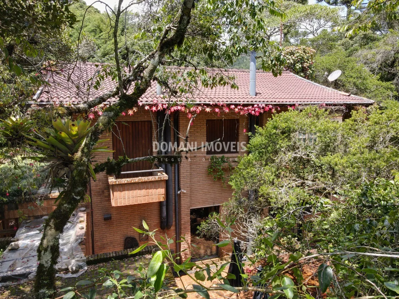 Casa à venda de 3 ha em Campos do Jordão, SP, Brasil
