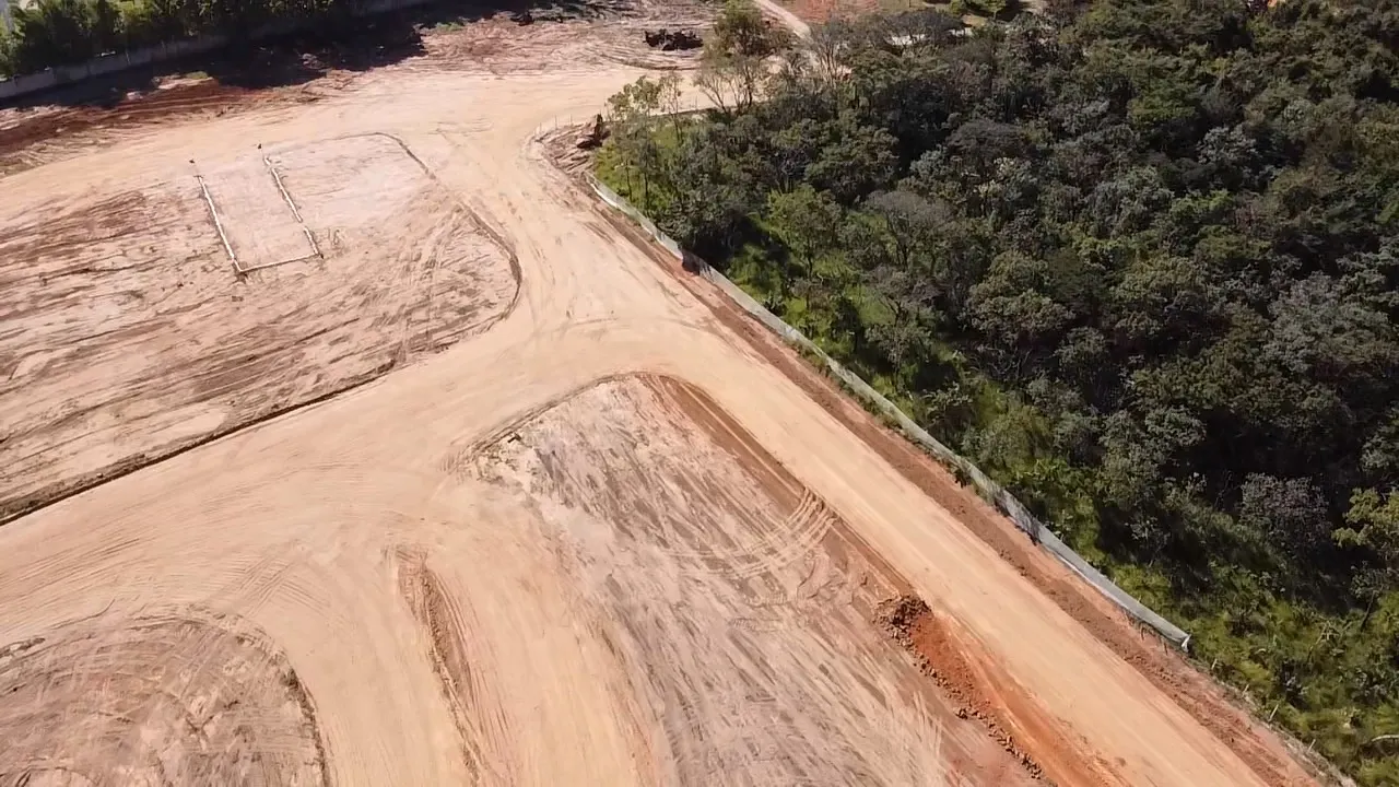 Terreno à venda de 180 m² em Salto, SP, Brasil