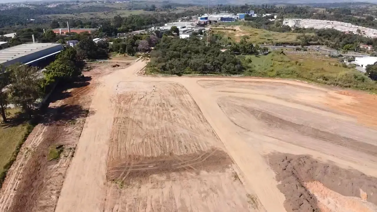 Terreno à venda de 180 m² em Salto, SP, Brasil