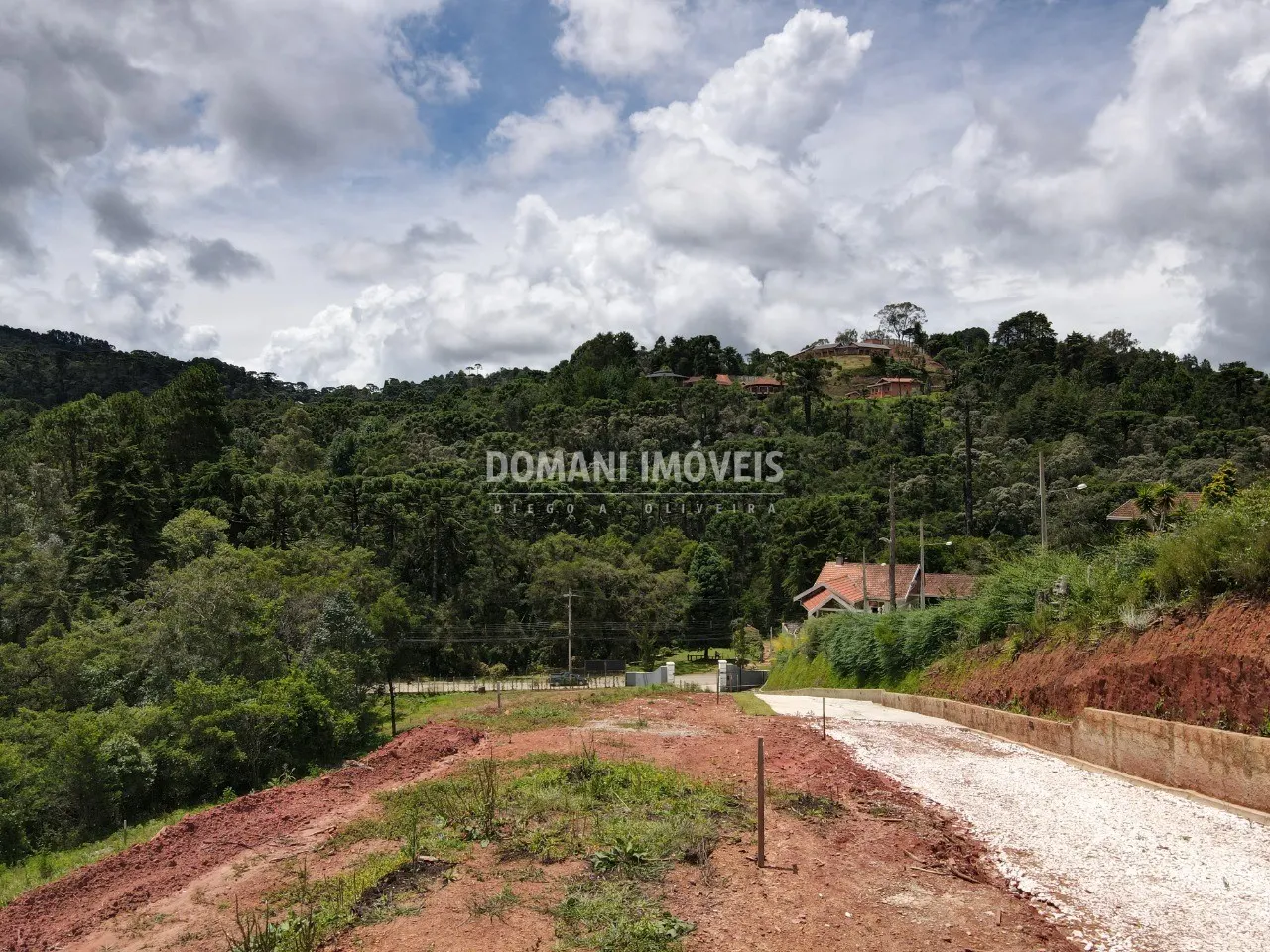 Terreno à venda de 1.185 m² em Campos do Jordão, SP, Brasil
