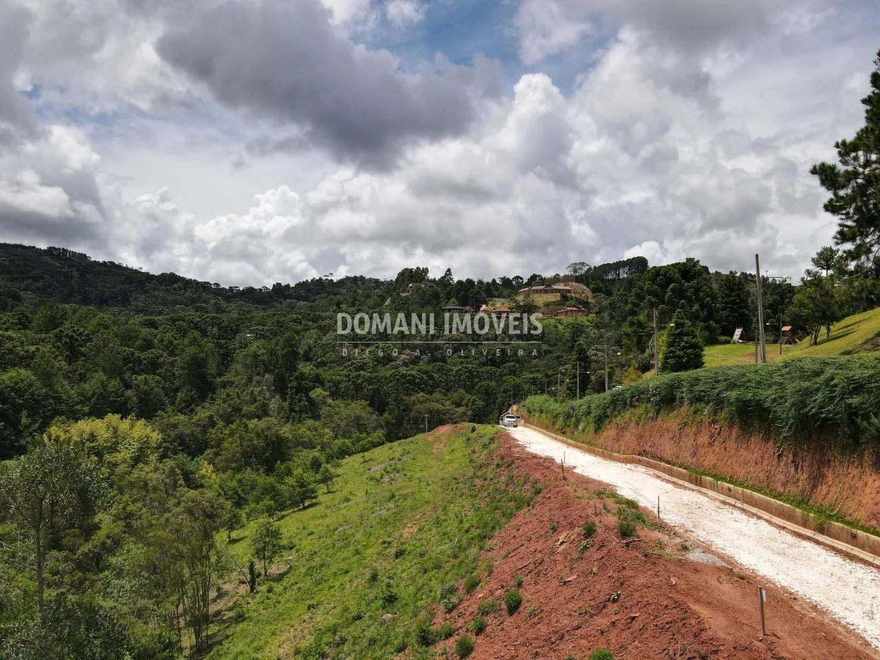 Terreno à venda de 1.185 m² em Campos do Jordão, SP, Brasil