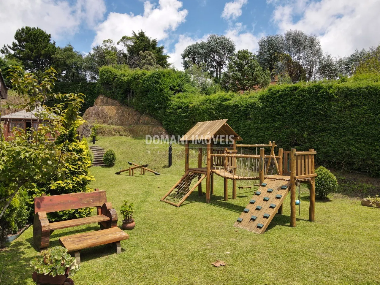 Casa à venda de 1.390 m² em Campos do Jordão, SP, Brasil