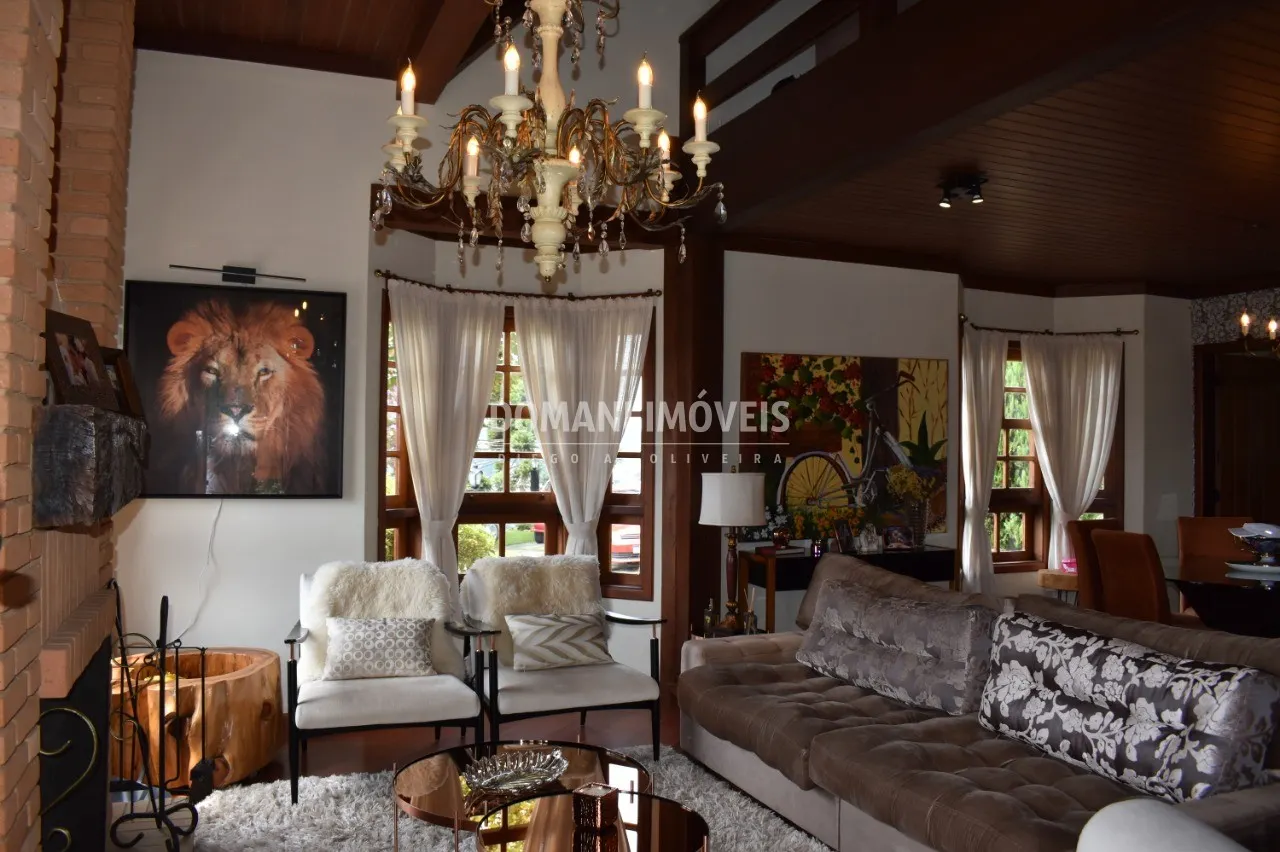 Casa à venda de 1.390 m² em Campos do Jordão, SP, Brasil