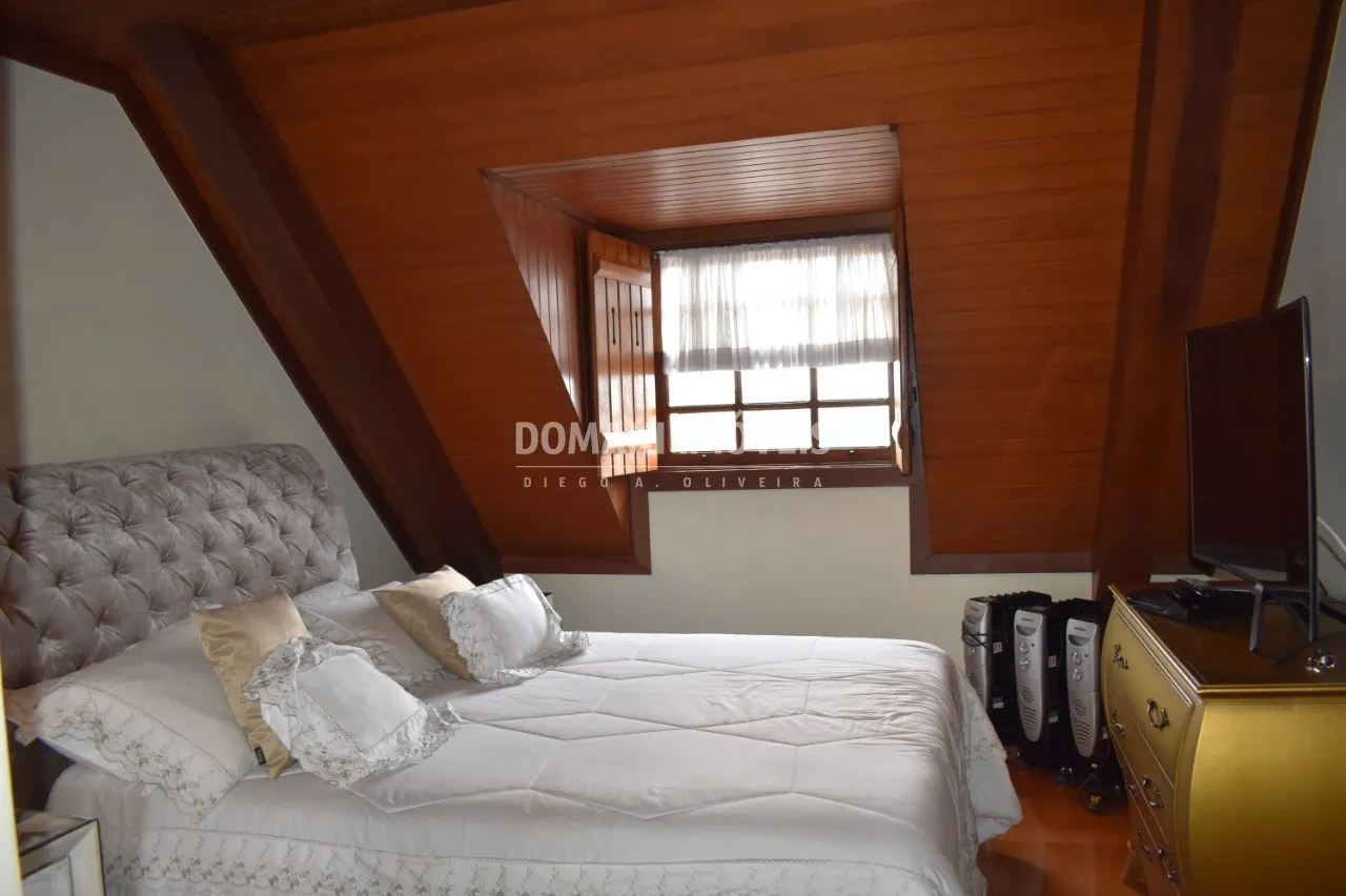 Casa à venda de 1.390 m² em Campos do Jordão, SP, Brasil