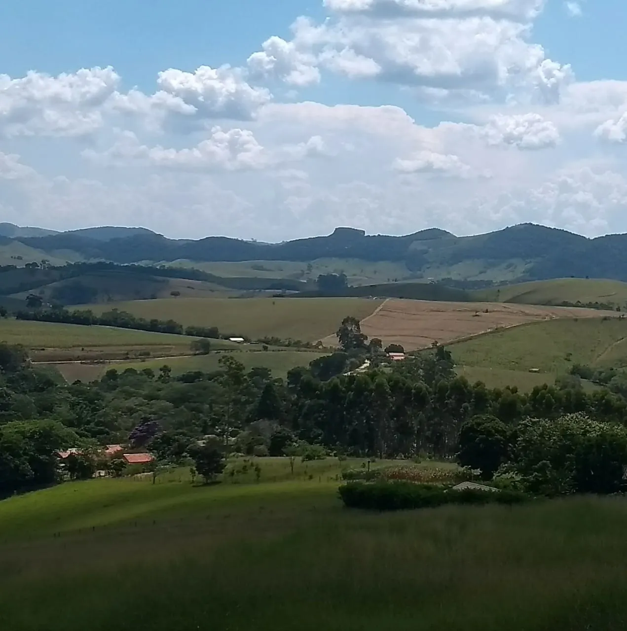 Terreno à venda de 2.000 m² em Paraibuna, SP, Brasil