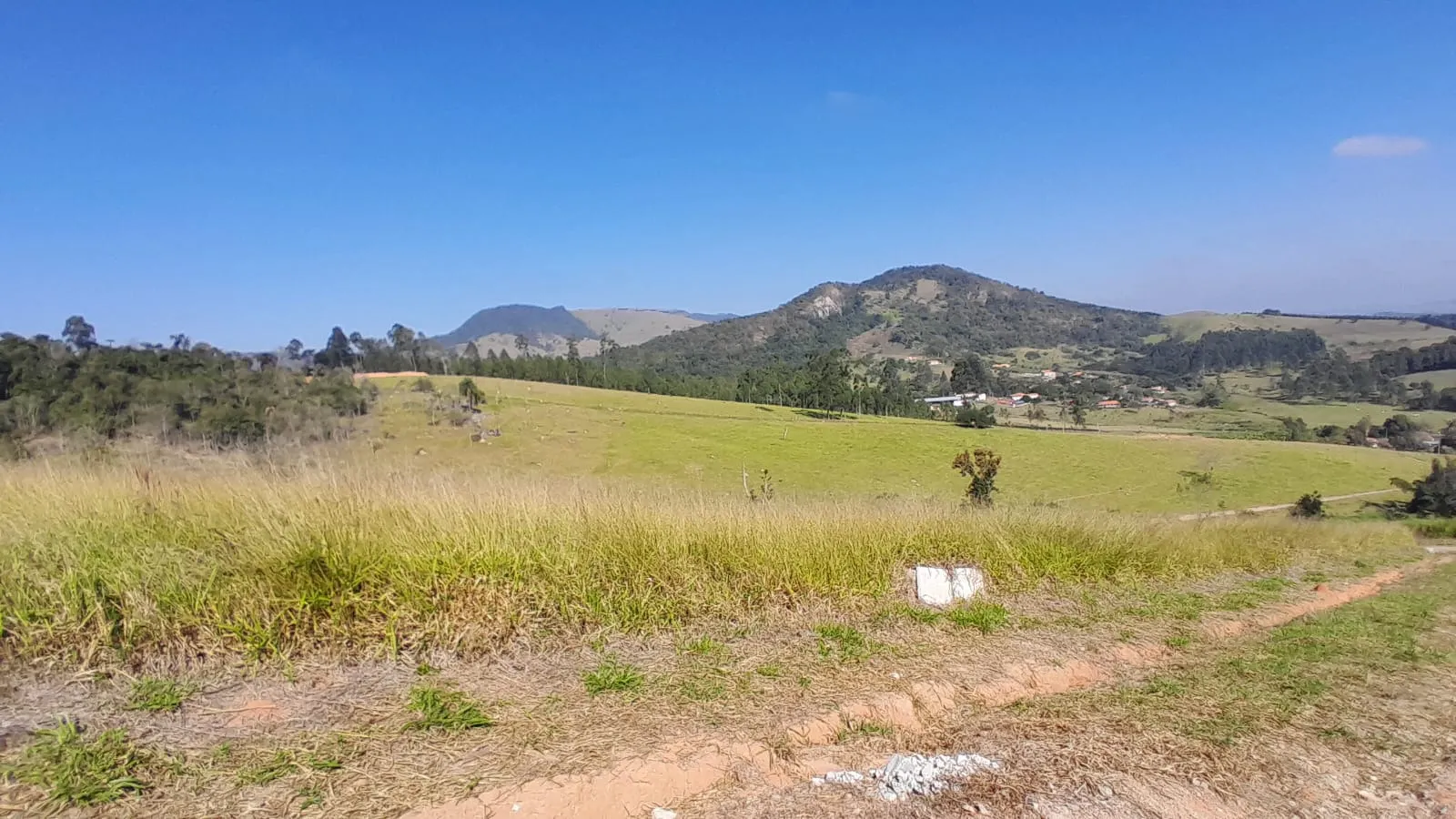 Terreno à venda de 2.000 m² em Paraibuna, SP, Brasil