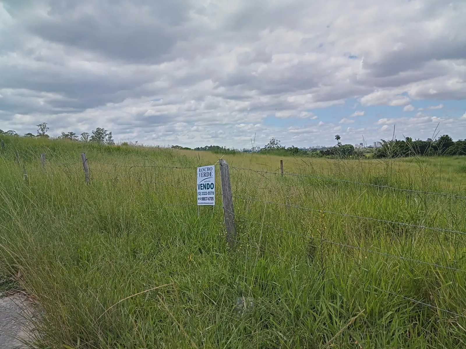 Terreno à venda de 12 ha em São José dos Campos, SP, Brasil