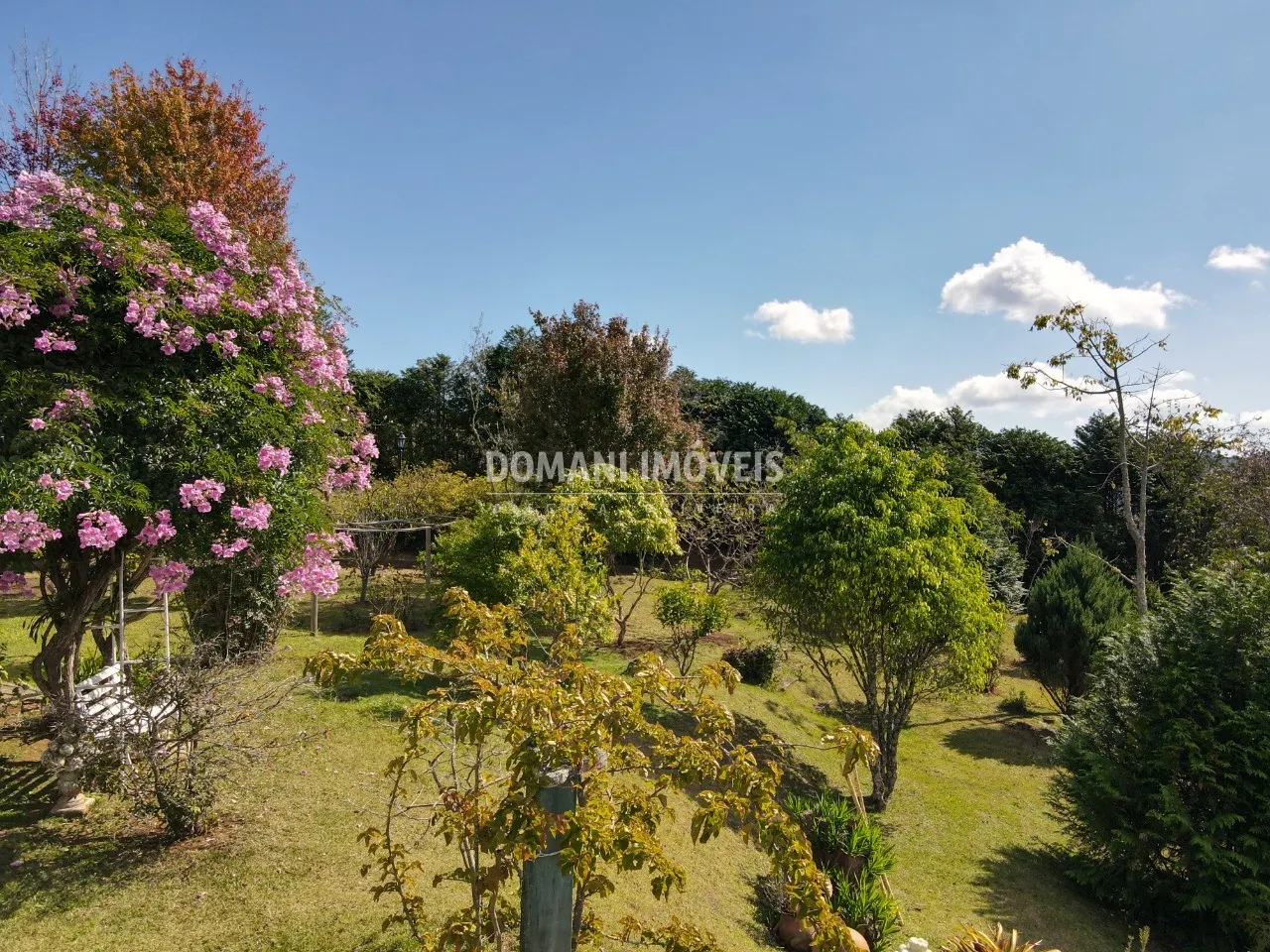 Casa à venda de 5.300 m² em Campos do Jordão, SP, Brasil