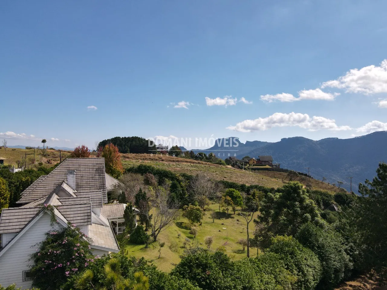 Casa à venda de 5.300 m² em Campos do Jordão, SP, Brasil