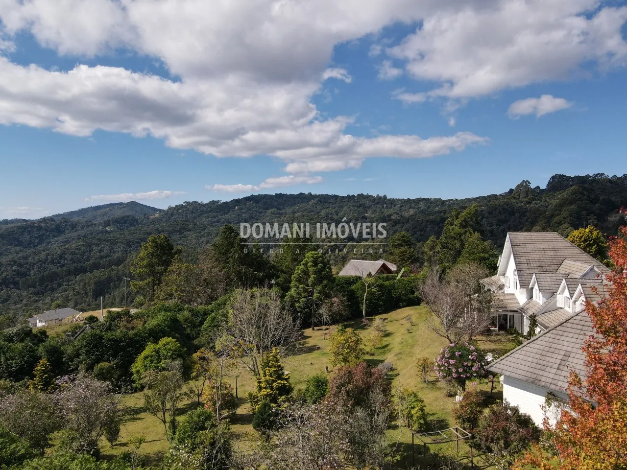 Casa à venda de 5.300 m² em Campos do Jordão, SP, Brasil