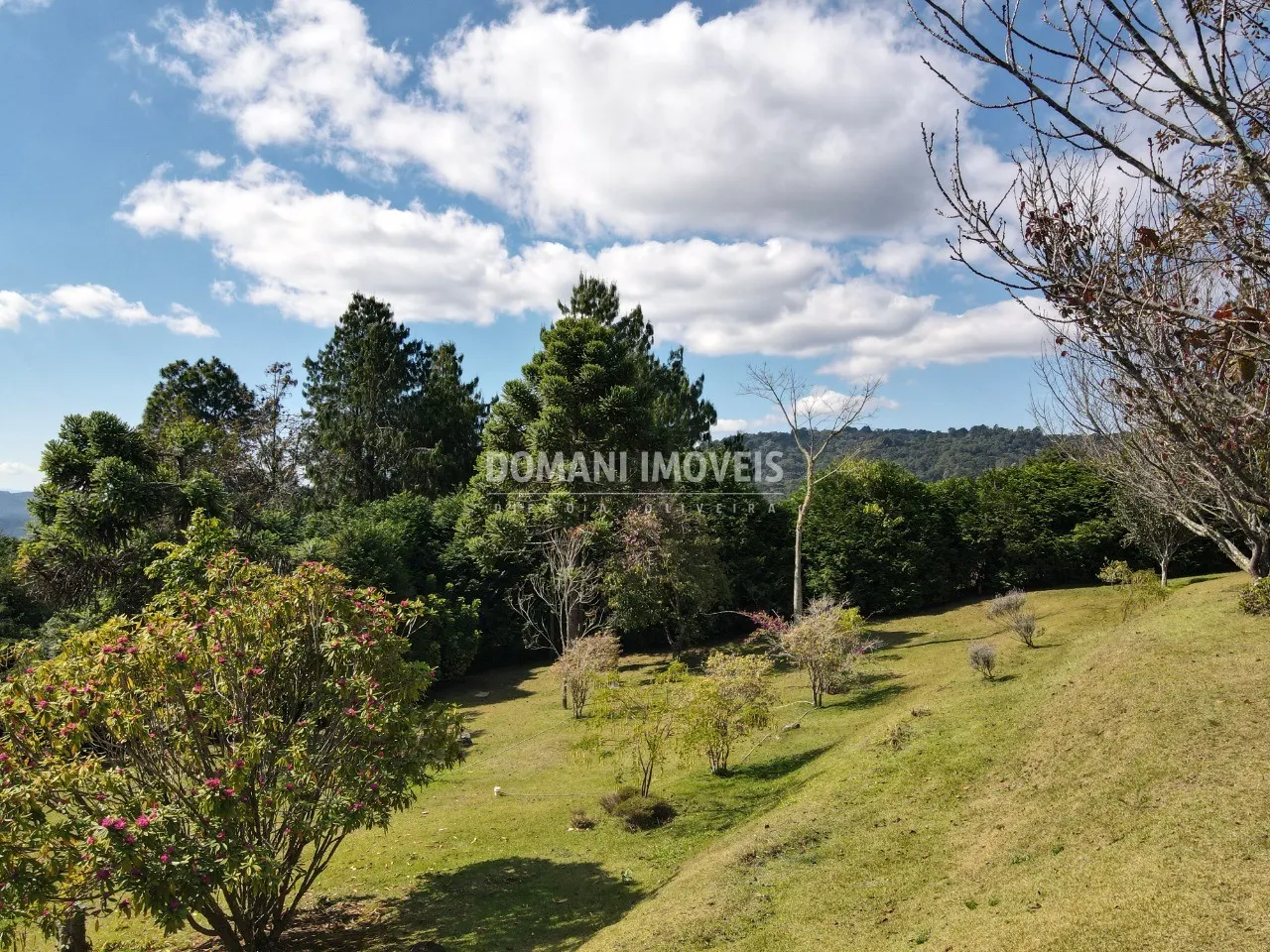 Casa à venda de 5.300 m² em Campos do Jordão, SP, Brasil
