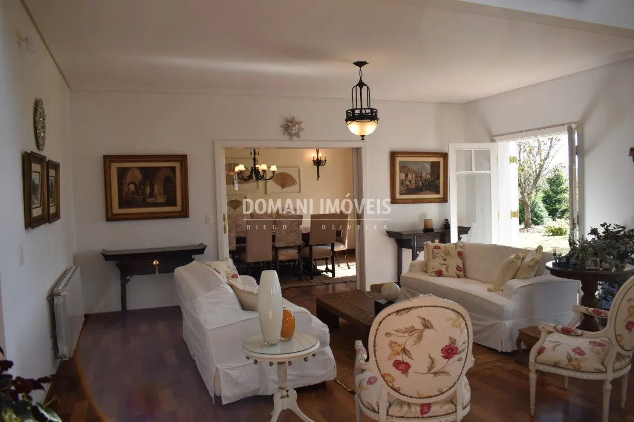 Casa à venda de 5.300 m² em Campos do Jordão, SP, Brasil