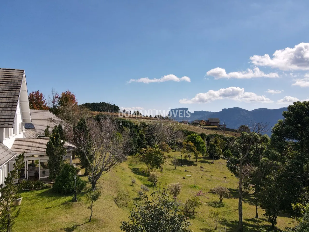 Casa à venda de 5.300 m² em Campos do Jordão, SP, Brasil