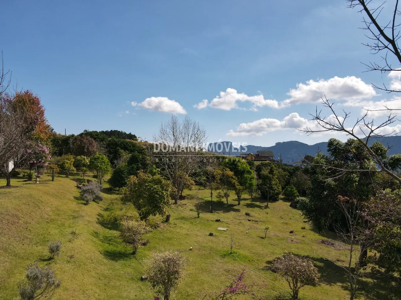 Casa à venda de 5.300 m² em Campos do Jordão, SP, Brasil