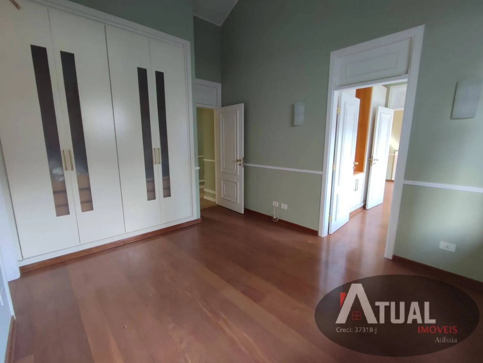Casa à venda de 1.300 m² em Atibaia, SP, Brasil
