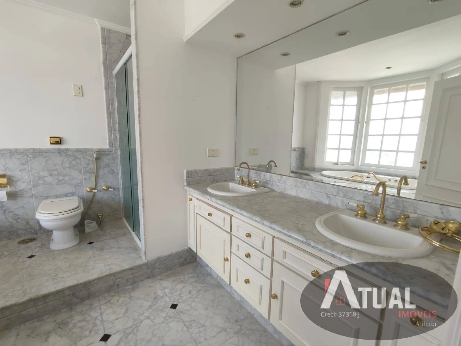 Casa à venda de 1.300 m² em Atibaia, SP, Brasil