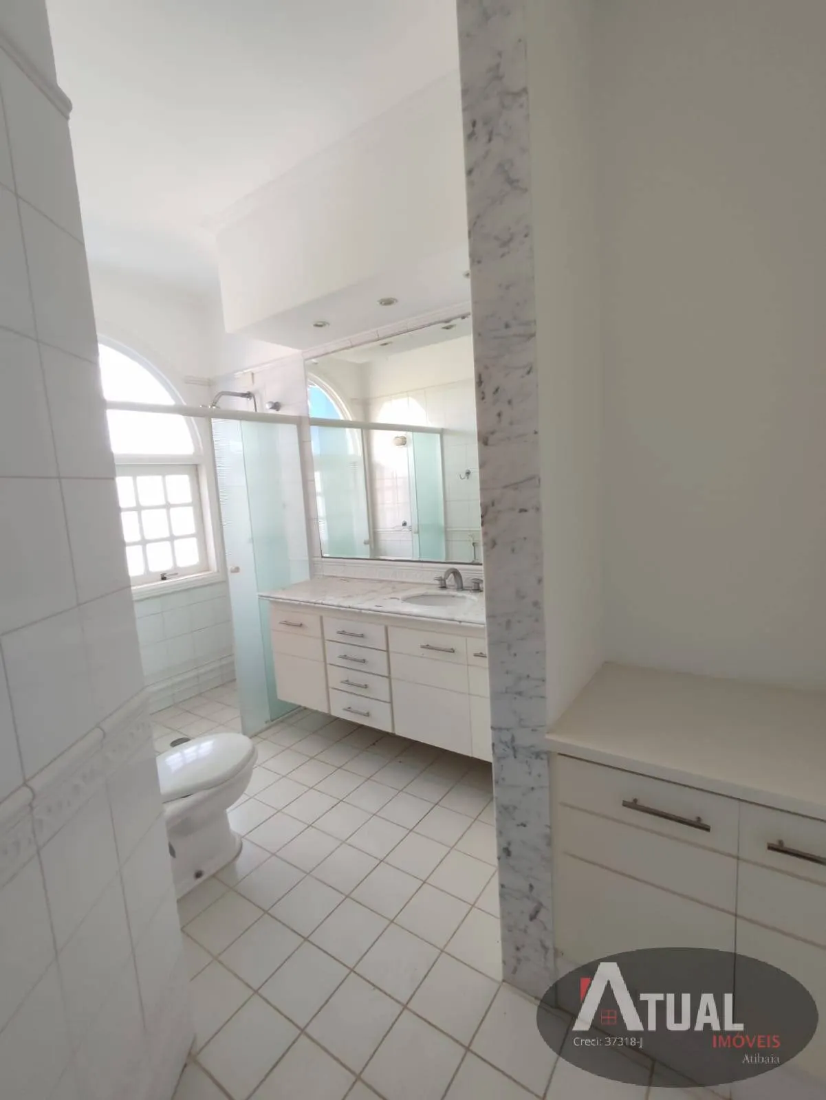 Casa à venda de 1.300 m² em Atibaia, SP, Brasil